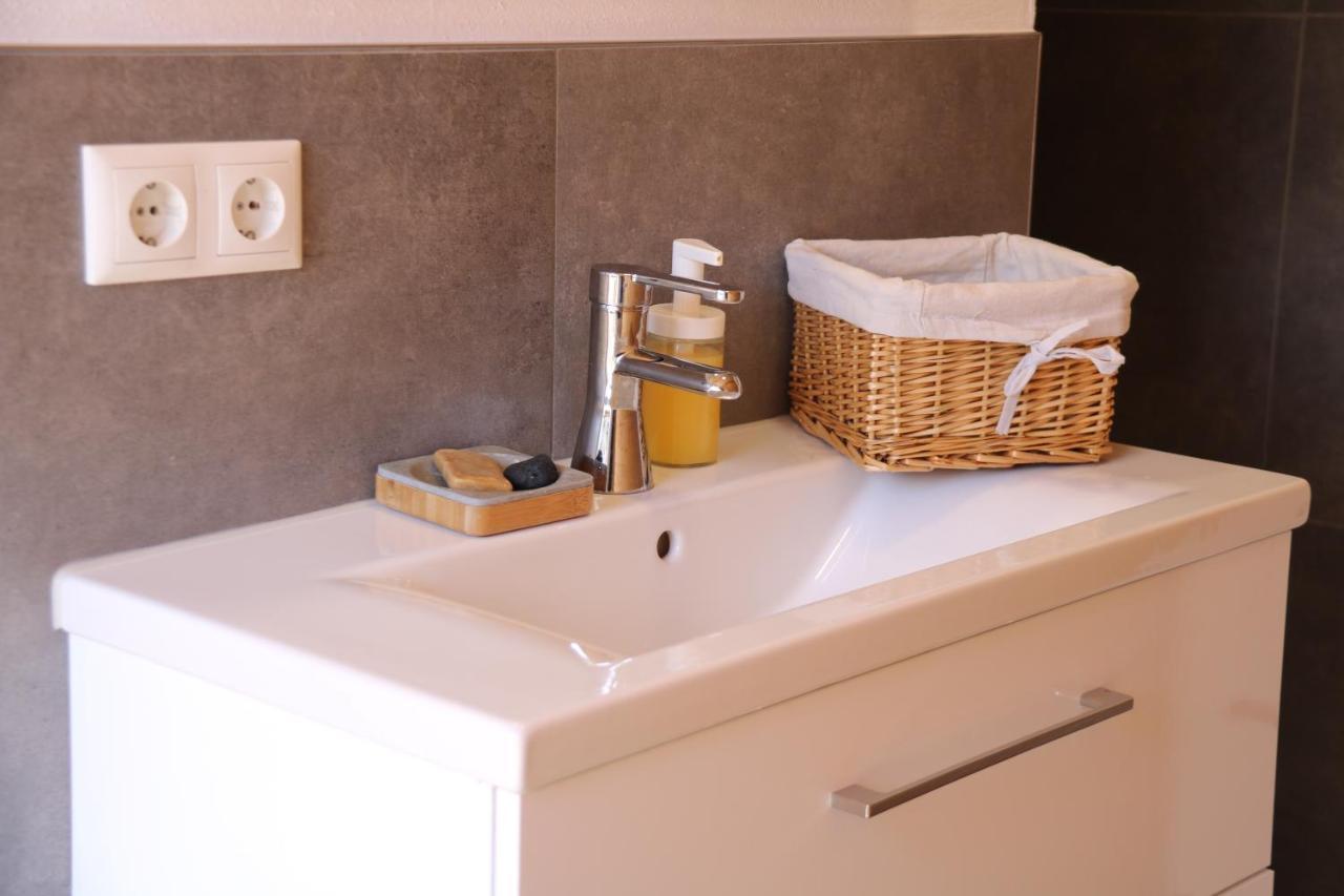 Tinylodge Am Ellertshaeuser See Stadtlauringen Екстериор снимка